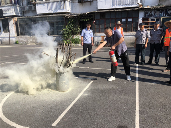 淮南田家庵區(qū)龍泉街道鐵三處社區(qū)：守好安全底線 為建黨百年保駕護(hù)航