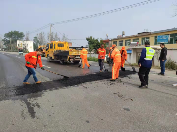 淮南市公路管理服務中心及時處置道路安全隱患