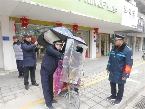 淮南壽縣加強城區(qū)私自改裝防雨棚整治，助力壽州古城創(chuàng)5A